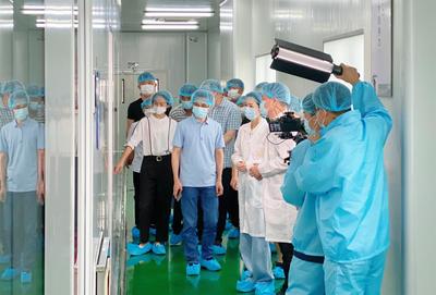 安全用妝 攜手&ldquo;童&rdquo;行--小浣熊開展兒童化妝品企業開放日暨科普宣傳公益大講堂